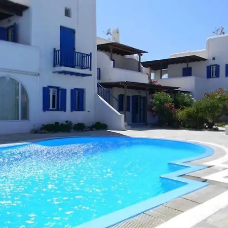 Pigeon House Ornos בית נופש *