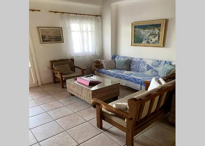 Pigeon House Ornos Semesterbostad *