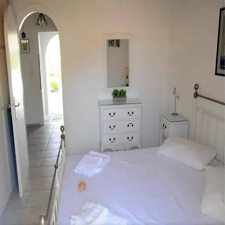 Pigeon House Ornos 펜션 Mykonos Town